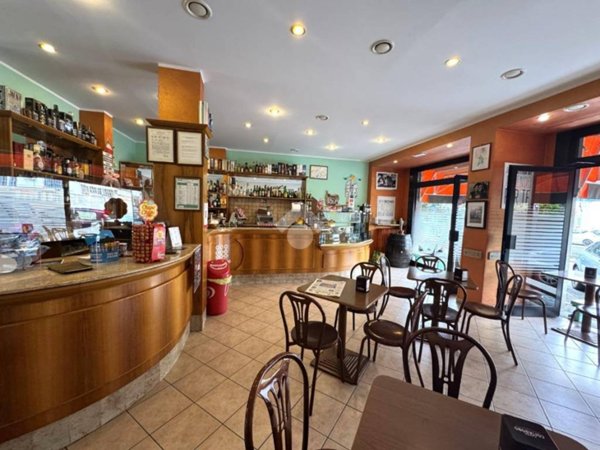 negozio in vendita a Piossasco