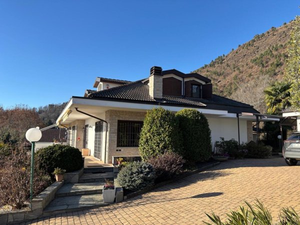 casa indipendente in vendita a Piossasco