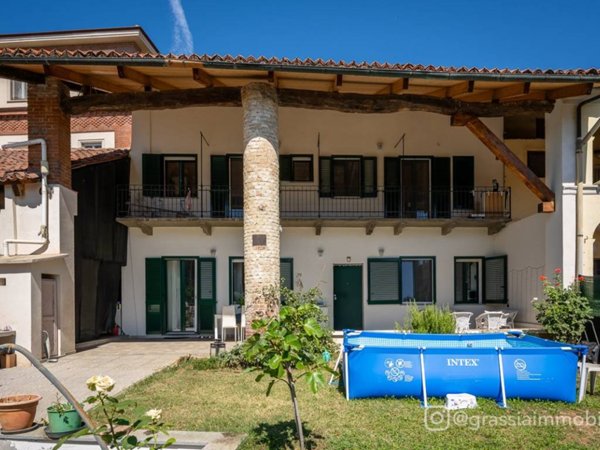 casa indipendente in vendita a Piossasco
