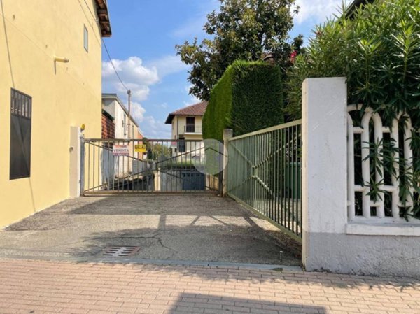 locale di sgombero in vendita a Piossasco