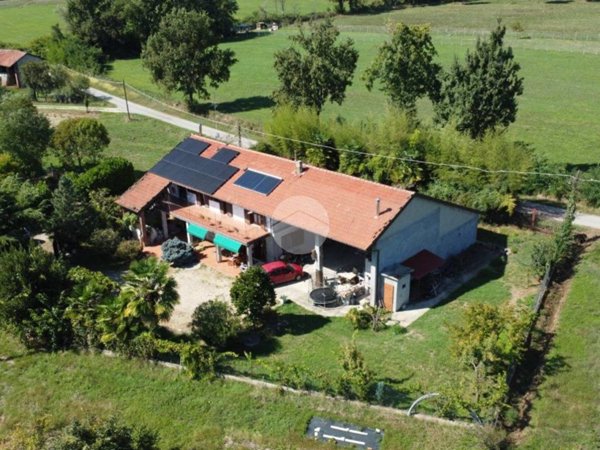 casa indipendente in vendita a Piossasco