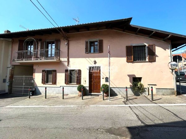 casa indipendente in vendita a Piossasco