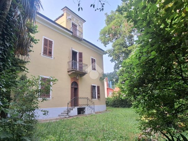 casa indipendente in vendita a Piossasco
