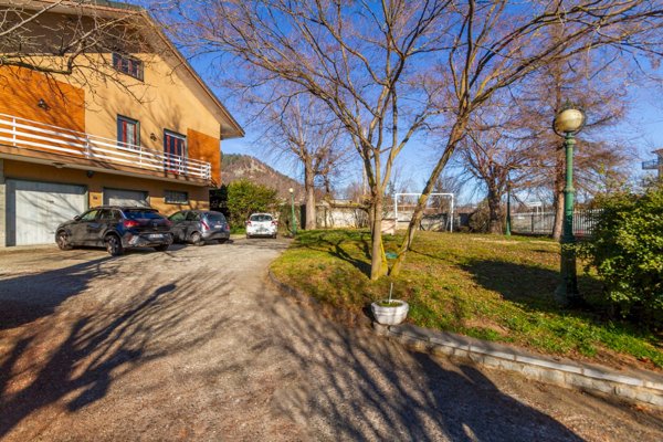 casa indipendente in vendita a Piossasco