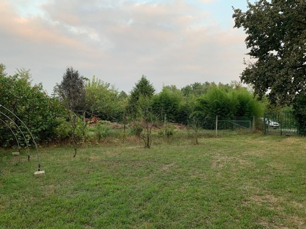 terreno edificabile in vendita a Piossasco in zona Villaggio Nuovo