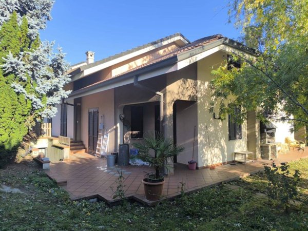 casa indipendente in vendita a Piossasco