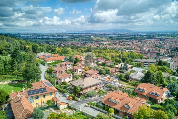 casa indipendente in vendita a Piossasco