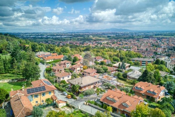 casa indipendente in vendita a Piossasco