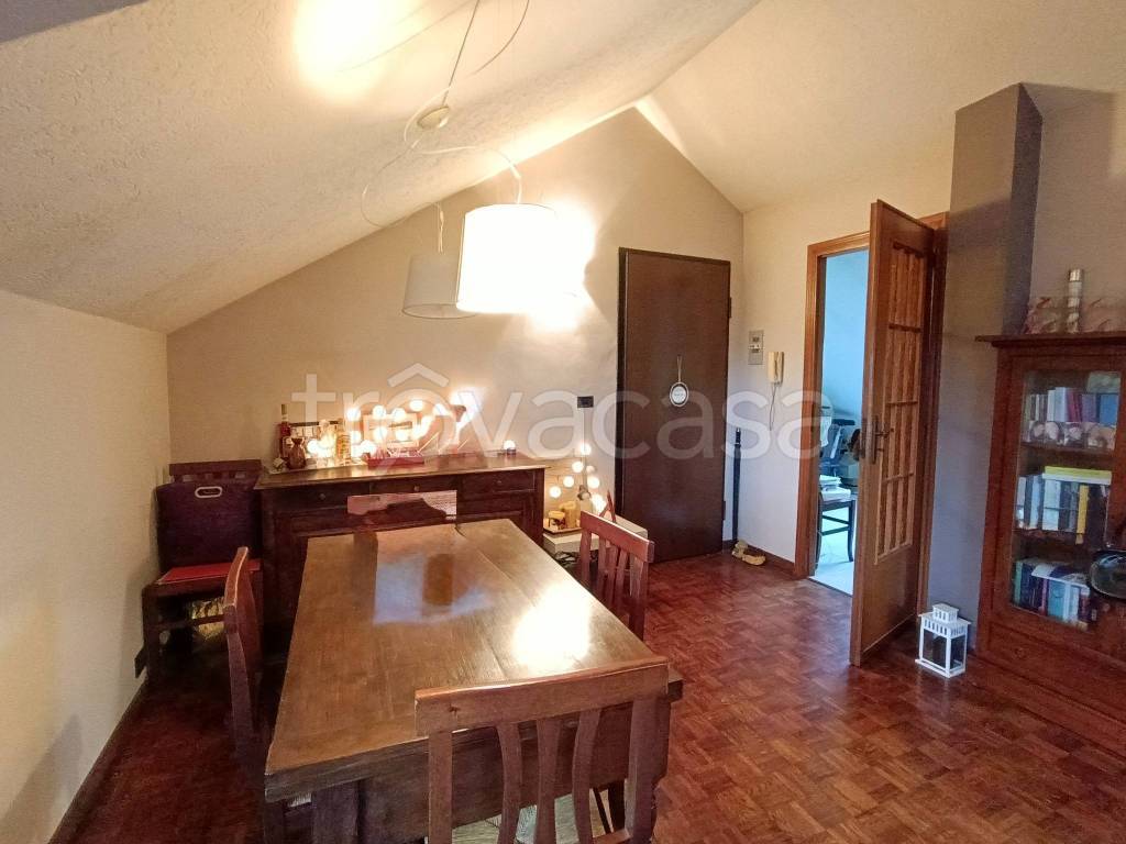 appartamento in vendita a Piossasco in zona Campetto
