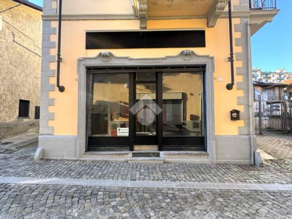 negozio in vendita a Piossasco