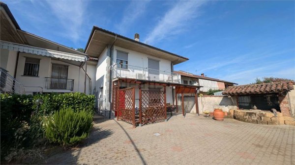 casa semindipendente in vendita a Piossasco