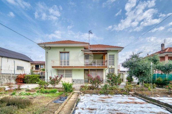 casa indipendente in vendita a Piossasco