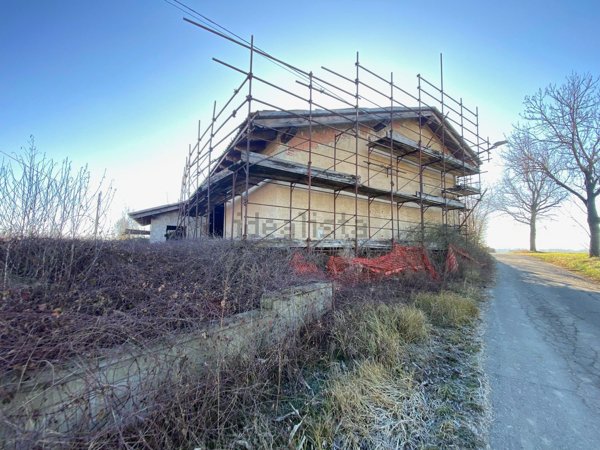 casale in vendita a Piossasco