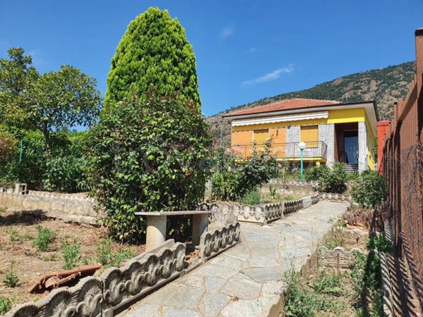 casa indipendente in vendita a Piossasco