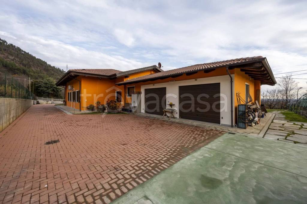 casa indipendente in vendita a Piossasco