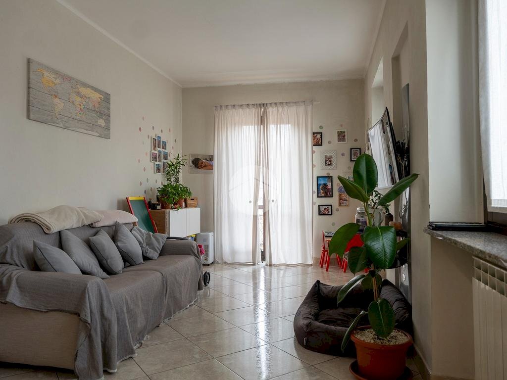 appartamento in vendita a Piossasco in zona Merlino.