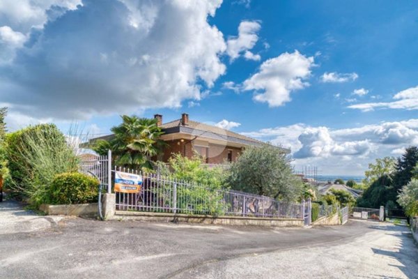 appartamento in vendita a Piossasco in zona Garola