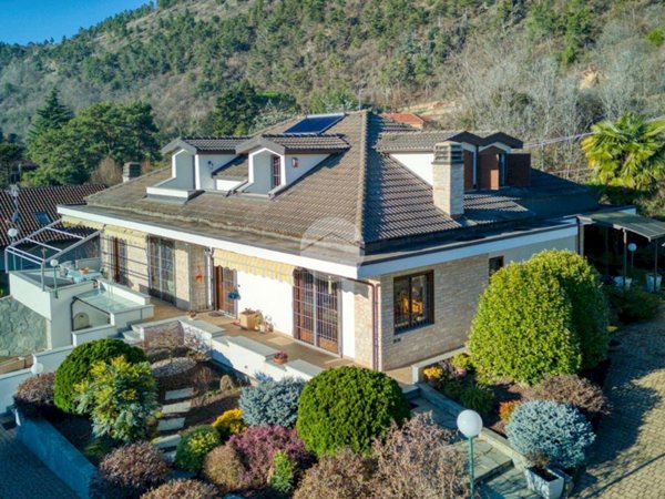 casa indipendente in vendita a Piossasco