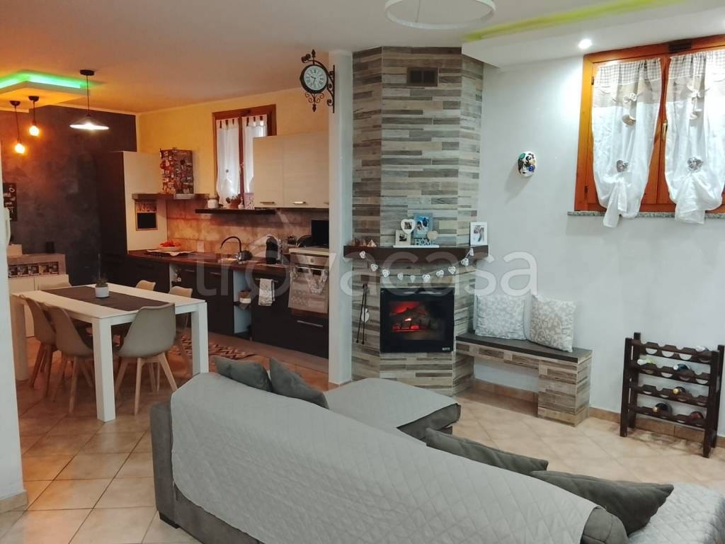 appartamento in vendita a Piossasco in zona Campetto