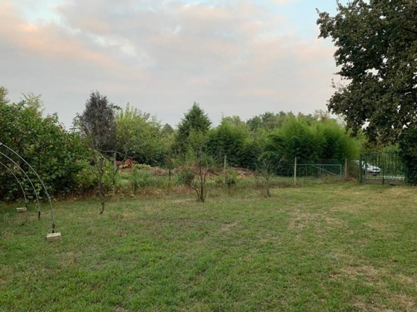 terreno edificabile in vendita a Piossasco in zona Villaggio Nuovo