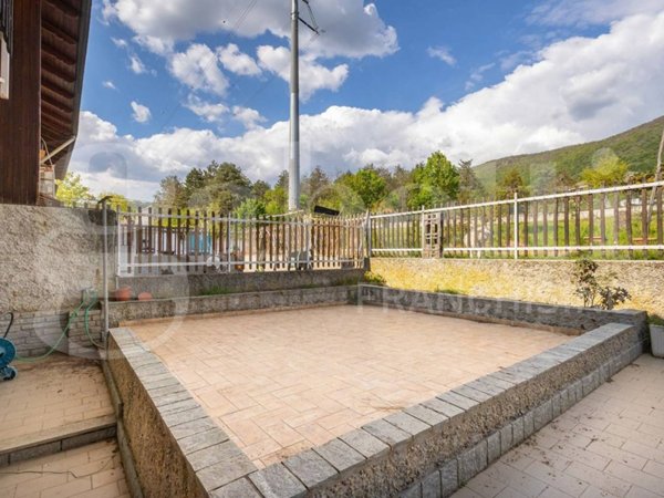 casa indipendente in vendita a Piossasco in zona Maritani