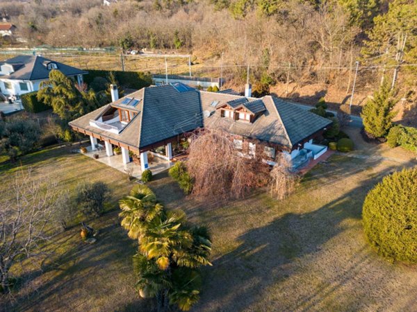 casa indipendente in vendita a Piossasco