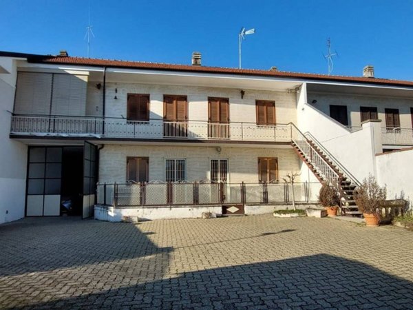 casa indipendente in vendita a Piossasco