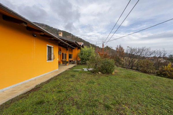 casa indipendente in vendita a Piossasco