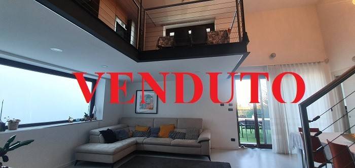 casa indipendente in vendita a Piossasco in zona Merlino.