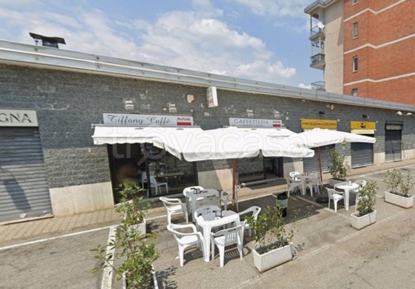 negozio in vendita a Piossasco in zona Garola