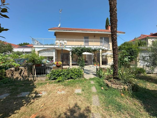 casa indipendente in vendita a Piossasco