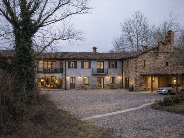 casale in vendita a Piossasco