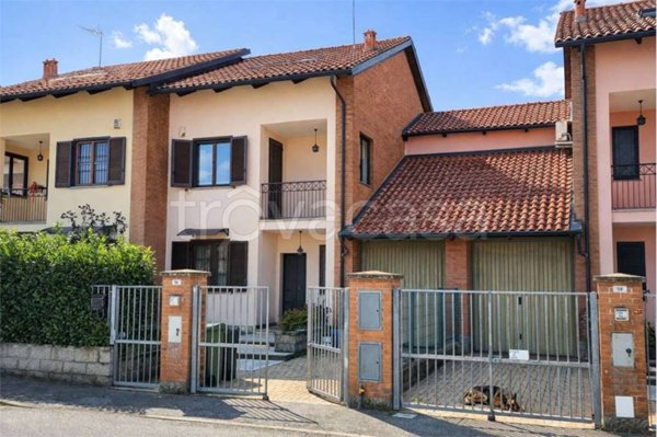 casa indipendente in vendita a Piossasco