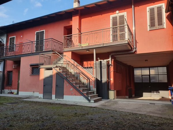 casa indipendente in vendita a Piossasco