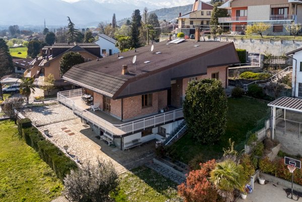 casa indipendente in vendita a Piossasco