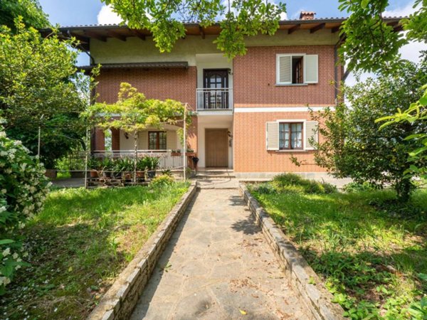 casa indipendente in vendita a Piossasco