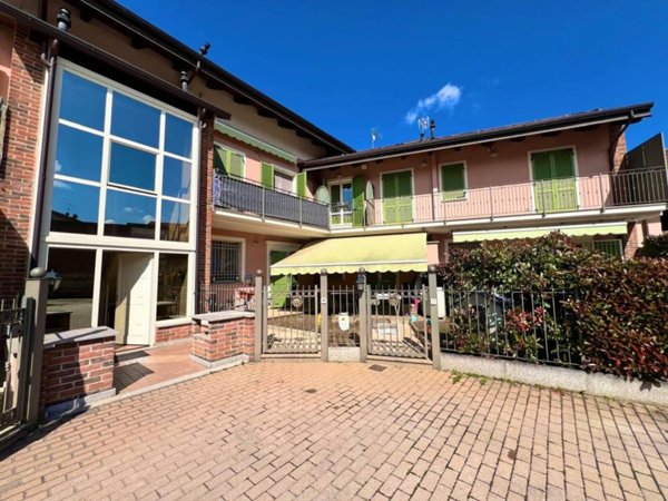 casa indipendente in vendita a Piossasco
