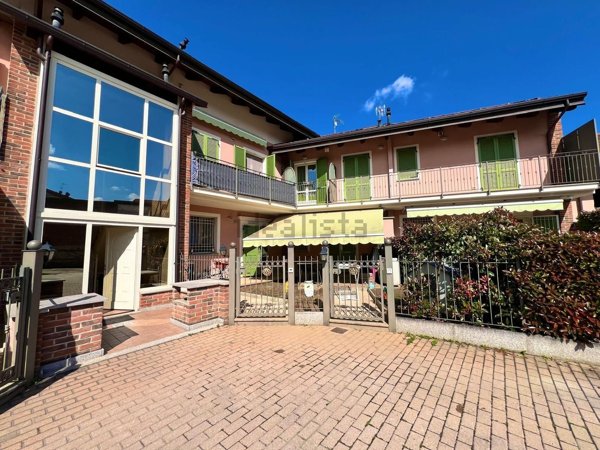 casa indipendente in vendita a Piossasco