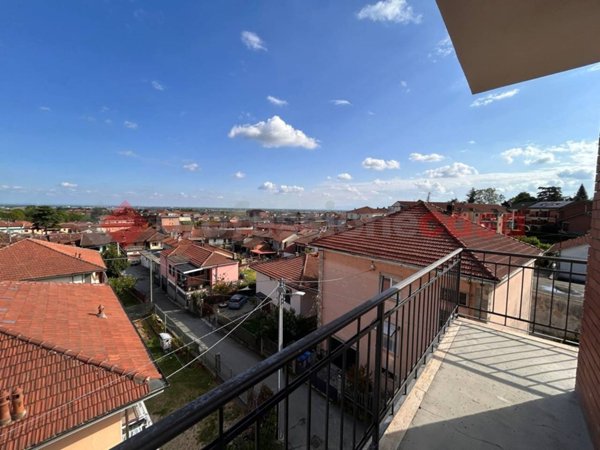 appartamento in vendita a Piossasco in zona Merlino.