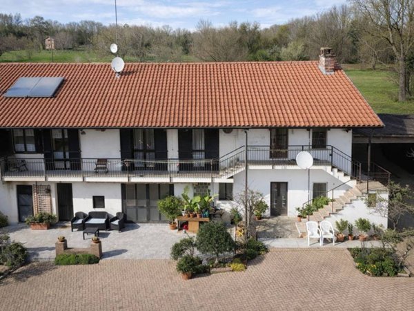 casa indipendente in vendita a Piossasco