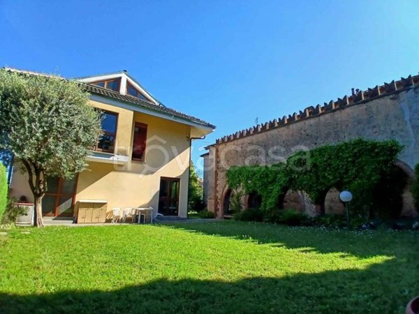 casa indipendente in vendita a Piossasco in zona Garola