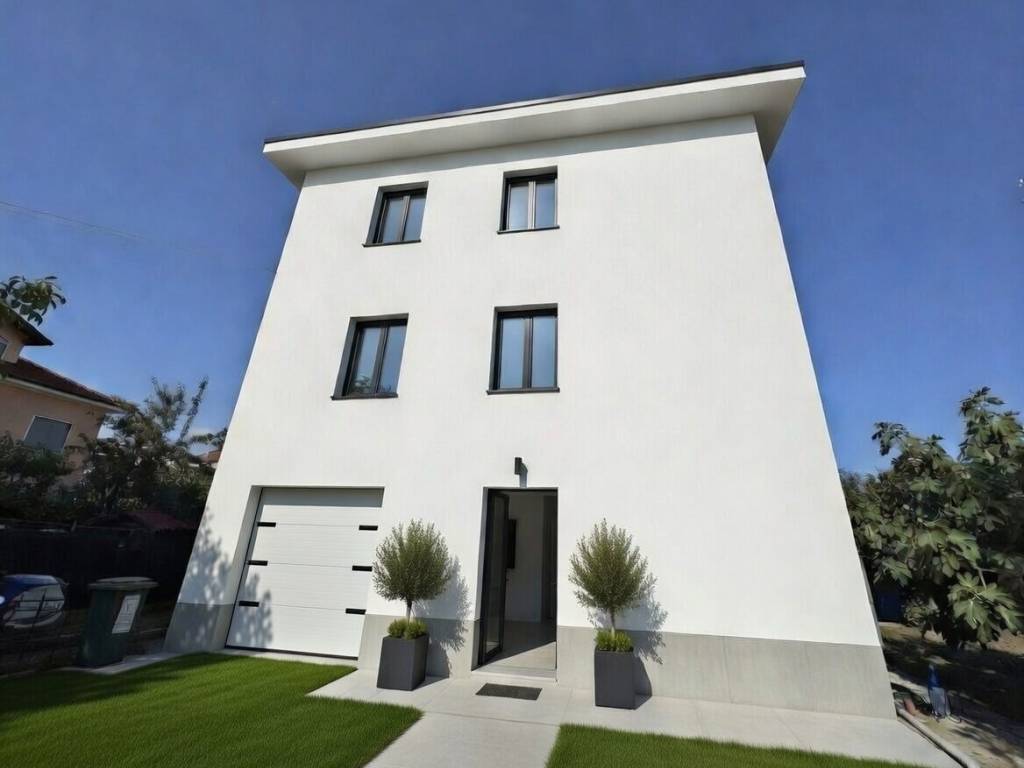 casa indipendente in vendita a Piossasco