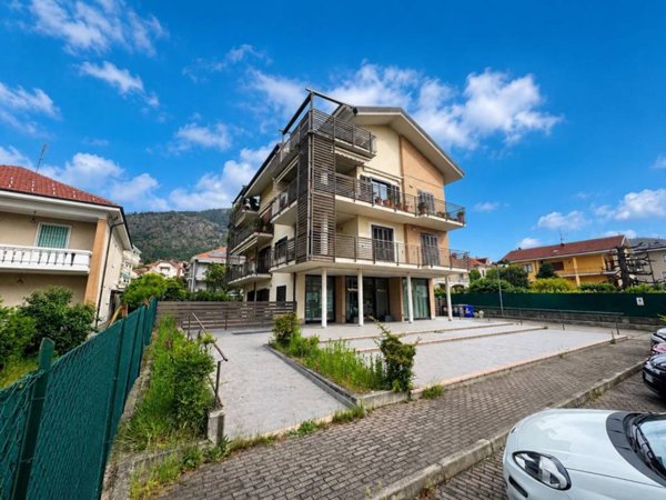 appartamento in vendita a Piossasco in zona Merlino.