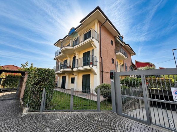 appartamento in vendita a Piossasco in zona Garola