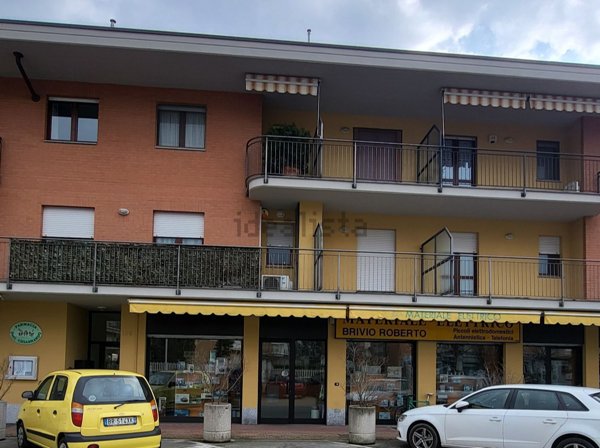 locale commerciale in vendita a Piossasco