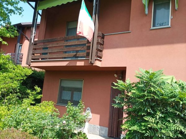 casa indipendente in vendita a Piossasco