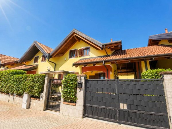 casa indipendente in vendita a Piossasco