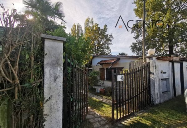 casa indipendente in vendita a Piossasco in zona Villaggio Nuovo