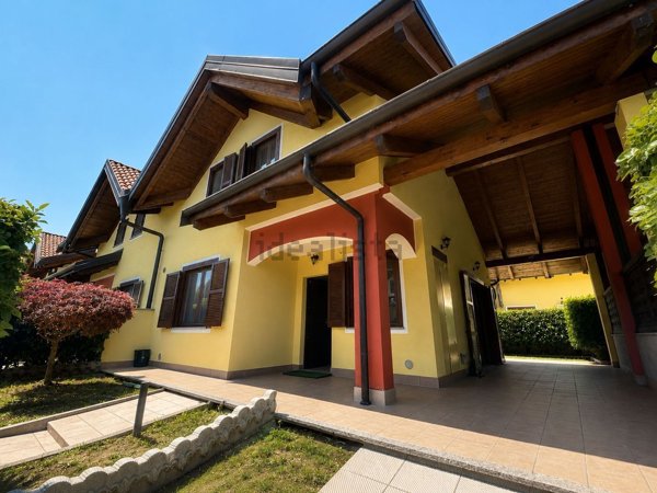 casa indipendente in vendita a Piossasco