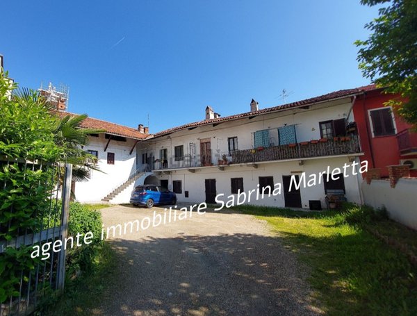appartamento in vendita a Piossasco in zona Merlino.